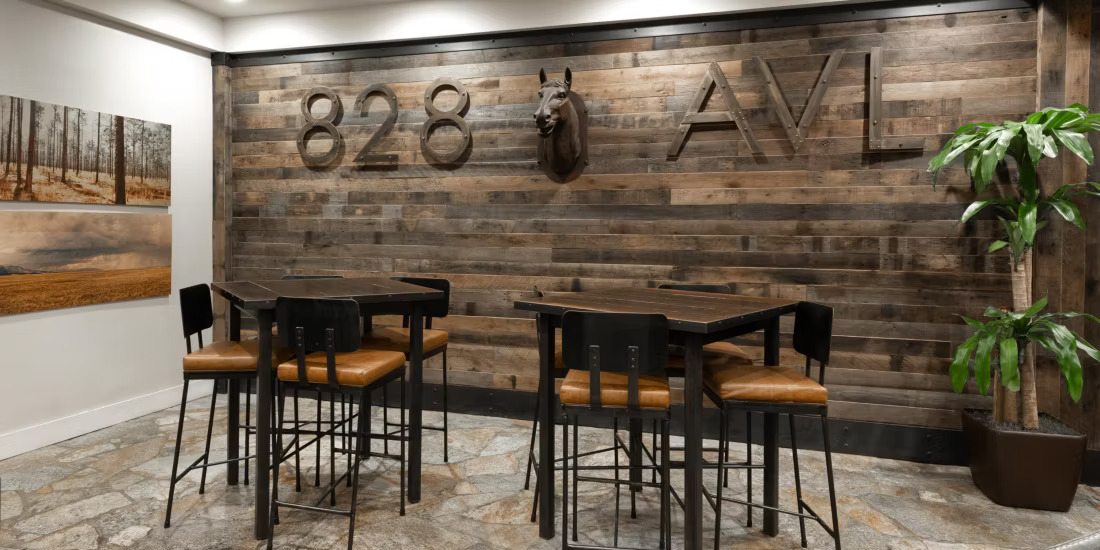 crowne-plaza-resort-asheville-5862772101-2x1