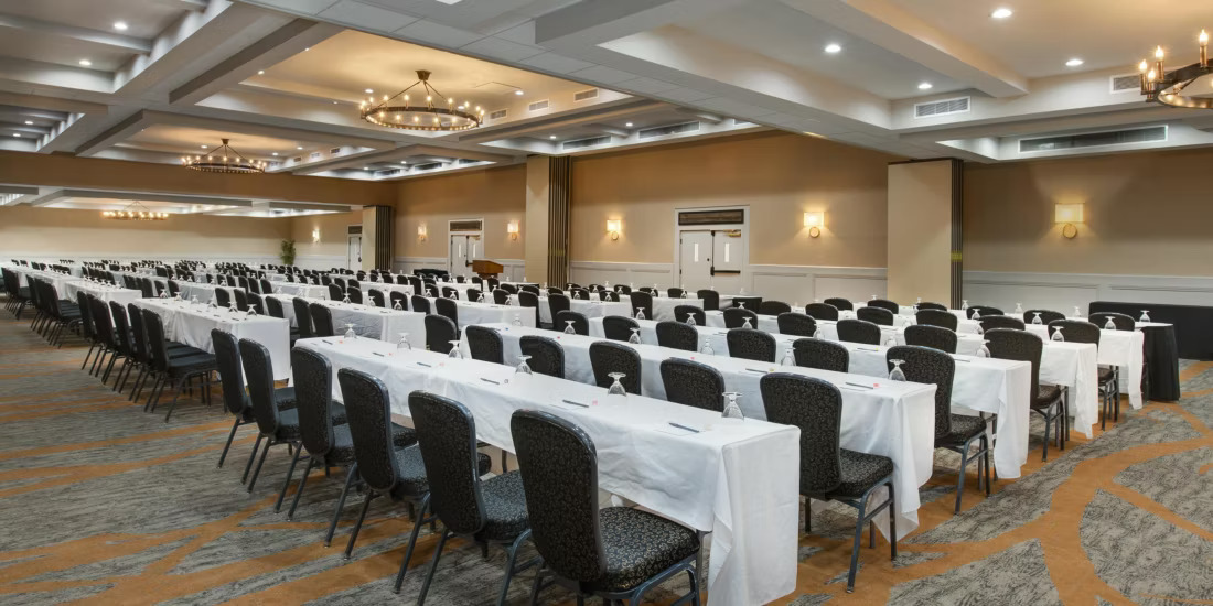 crowne-plaza-resort-asheville-5862772478-2x1